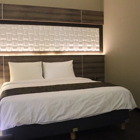 Fontana Hotel Jakarta Extérieur photo