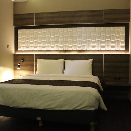 Fontana Hotel Jakarta Extérieur photo