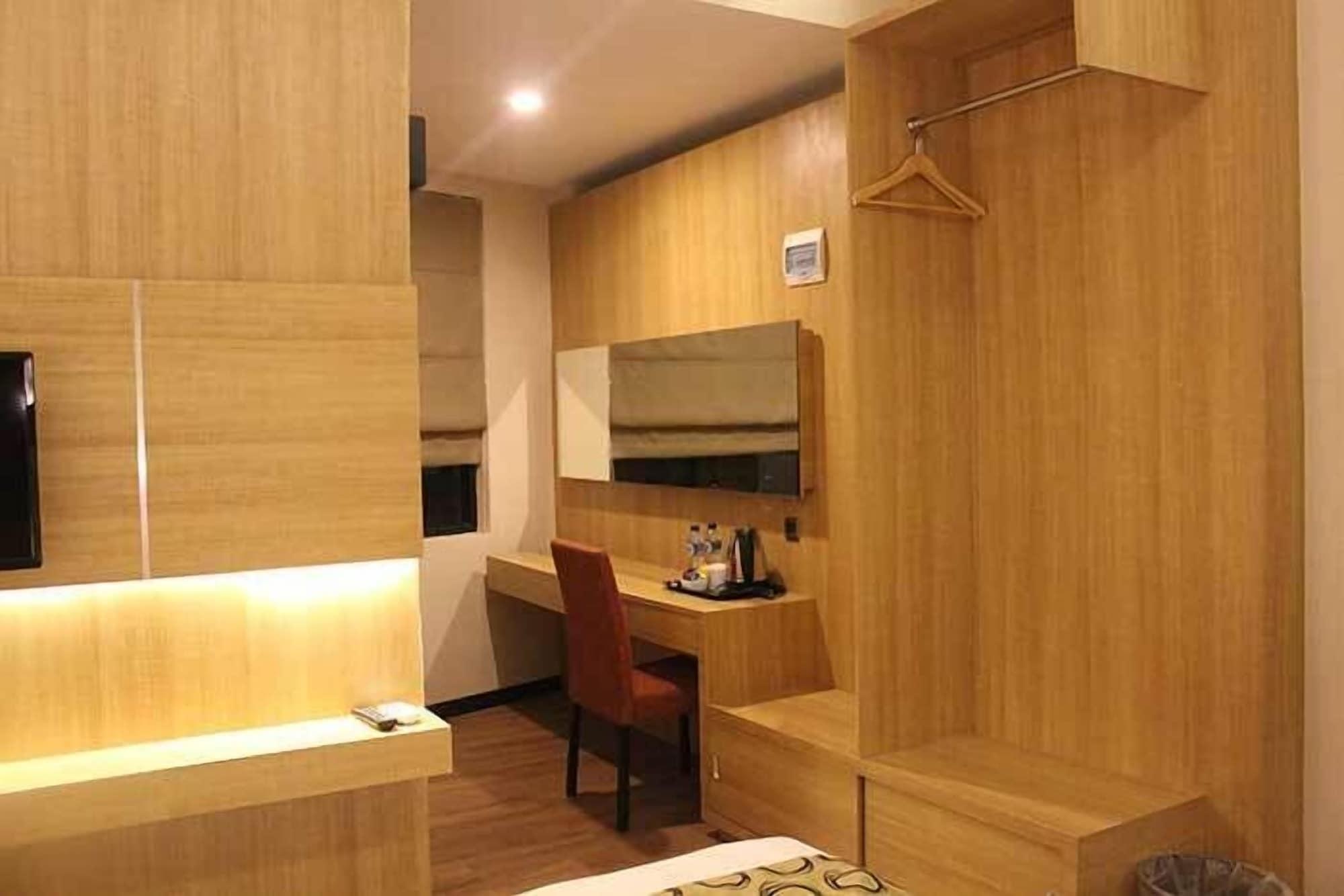 Fontana Hotel Jakarta Extérieur photo