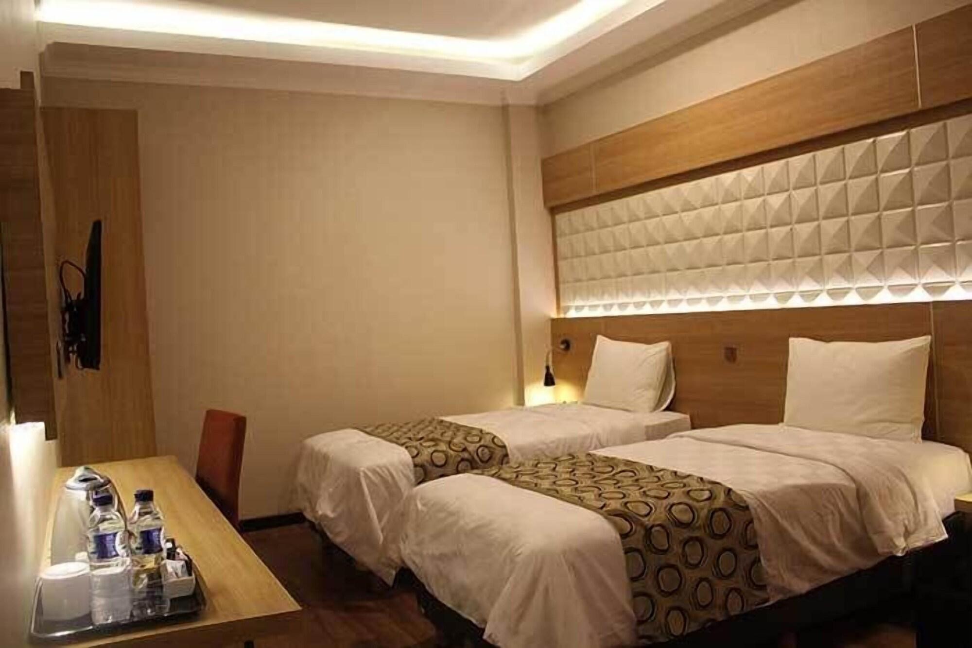 Fontana Hotel Jakarta Extérieur photo