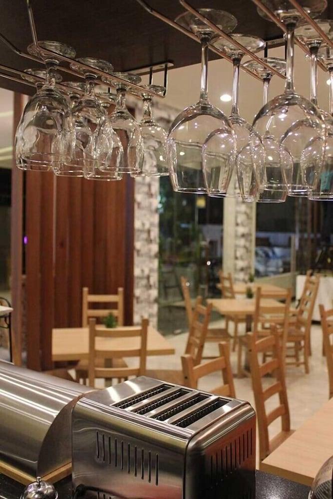 Fontana Hotel Jakarta Extérieur photo