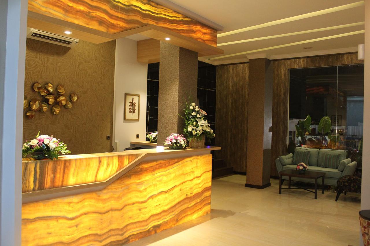 Fontana Hotel Jakarta Extérieur photo