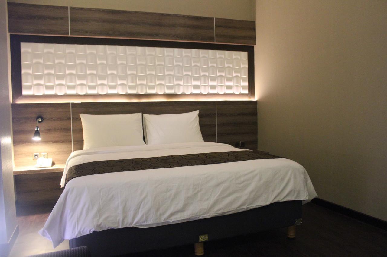 Fontana Hotel Jakarta Extérieur photo