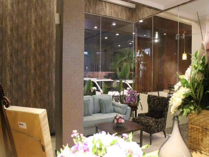 Fontana Hotel Jakarta Extérieur photo